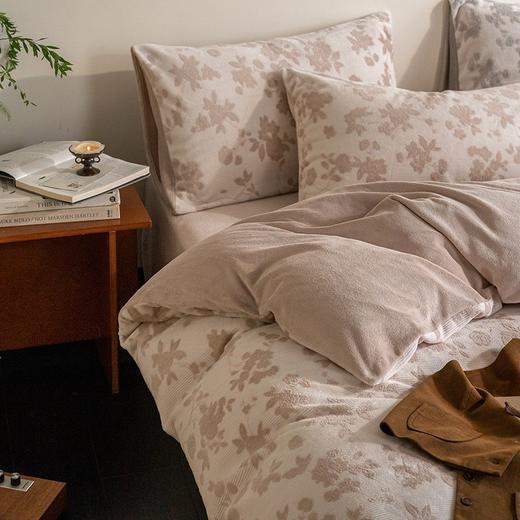 冬季保暖花千朵牛奶绒三四件套高级感加厚雕花床单被套床笠床品 商品图2