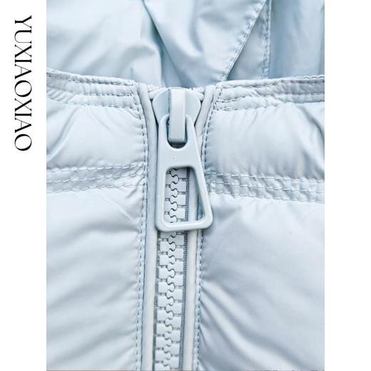 余潇潇【元气星球】时尚保暖90白鸭绒三防面料圆领羽绒服配送披肩 商品图2