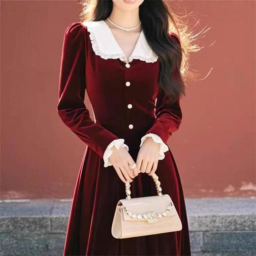 娃娃领金丝绒红色连衣裙，秋冬款微胖掐腰裙a字中长裙 商品图1