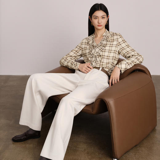 BSJ【严选】蒋欣代言伊芙丽小立领浪漫荷叶边衬衫百搭小上衣女2025冬季新款1GA922671 商品图4