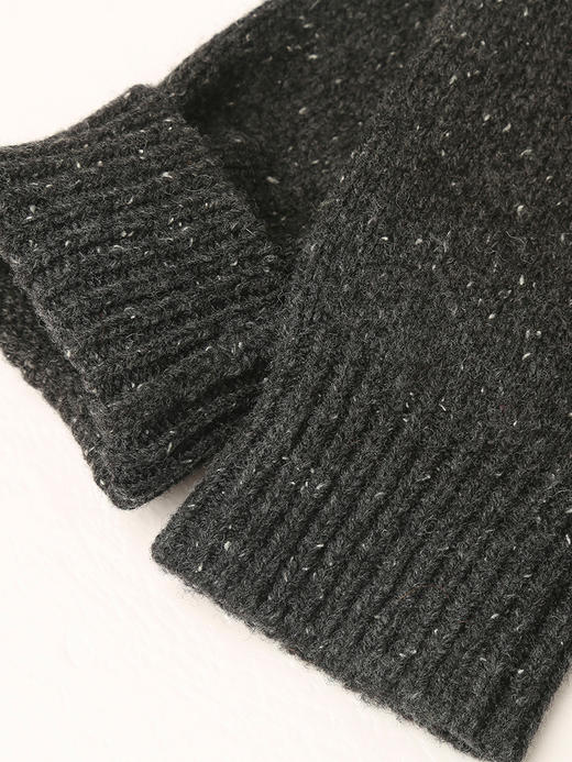 童趣风深灰色彩点针织毛衣 圆领宽松落肩 粉色兔子提花减龄显瘦秋冬上衣 商品图3