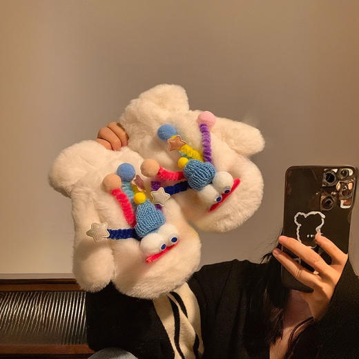 可爱毛绒手套 女款加绒学生骑车冬天挂脖企鹅防寒保暖连指全包手套 商品图8