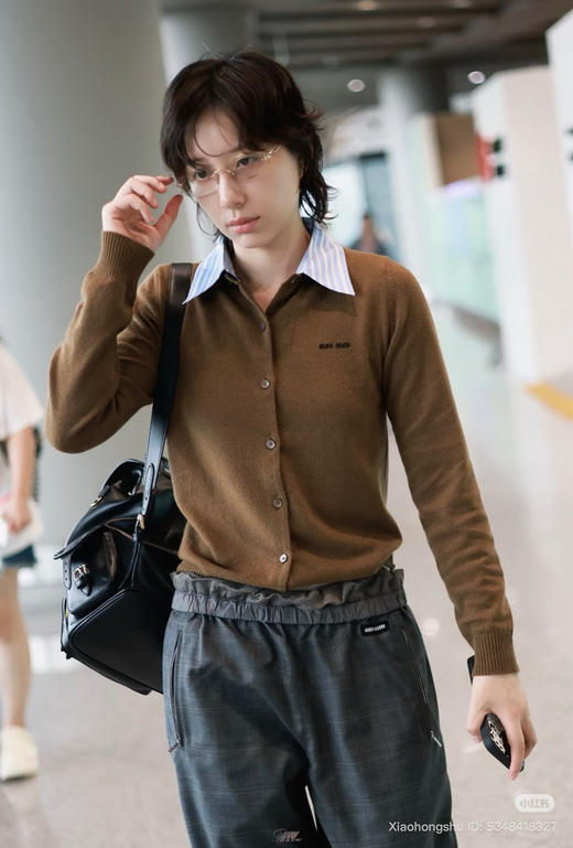 1029-1 独家圆正 miu女士衬衫领长袖开衫 商品图2