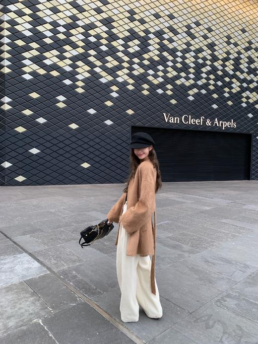 Read Nameless /巴尔曼米白色厚羊毛裤 2025/10/30 商品图7