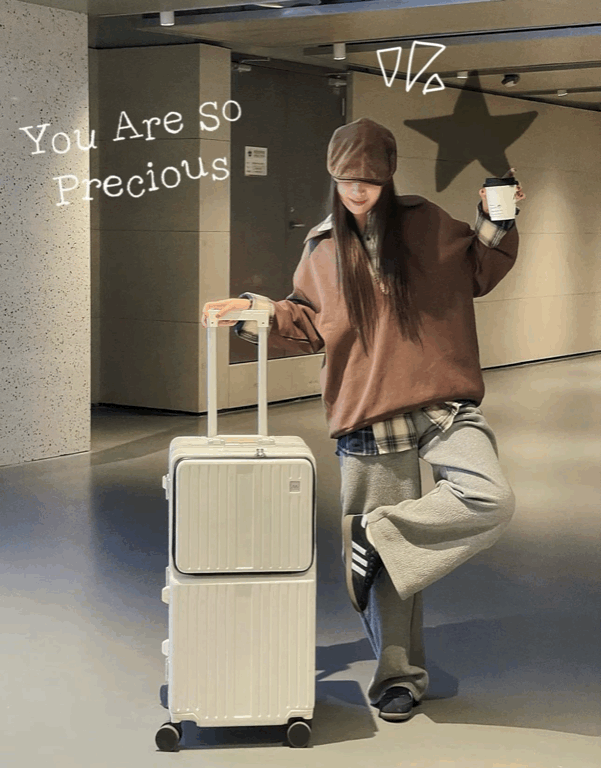 旅行出差必备！正品！原价💰1480，三折298元抢🤩 𝙤𝙢𝙚𝙘𝙝𝙤𝙤欧米丘三代行李箱&泡泡云朵&巨无霸双层箱&前开盖奶油小方！✔超轻抗压【不退不换】