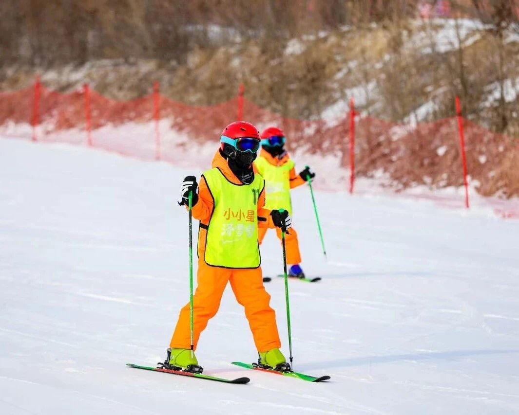 【滑雪营定金】6天5晚冰雪勇士滑雪营，可单飞可亲子 定金专拍