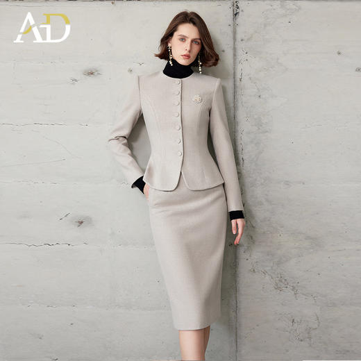 AD法式高级感套装女端庄大气两件套2024春秋燕麦色正式场合短外套 商品图0