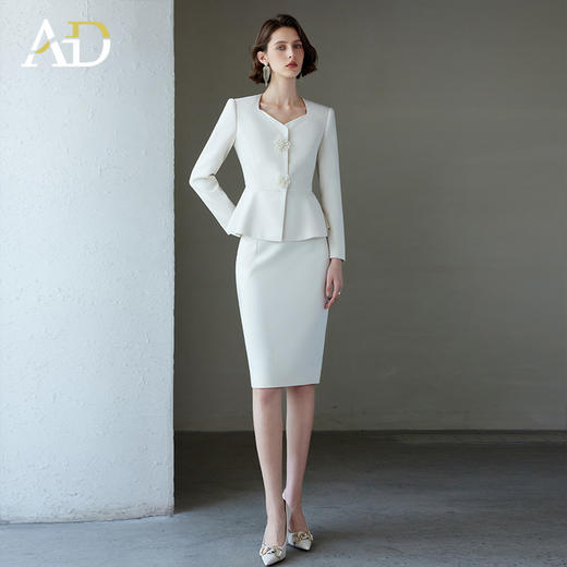 AD白色小香风套装2024减龄搭配一整套秋装高级肌理感收腰长袖外套 商品图0