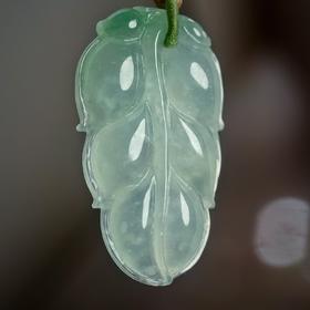 冰种翡翠树叶项坠