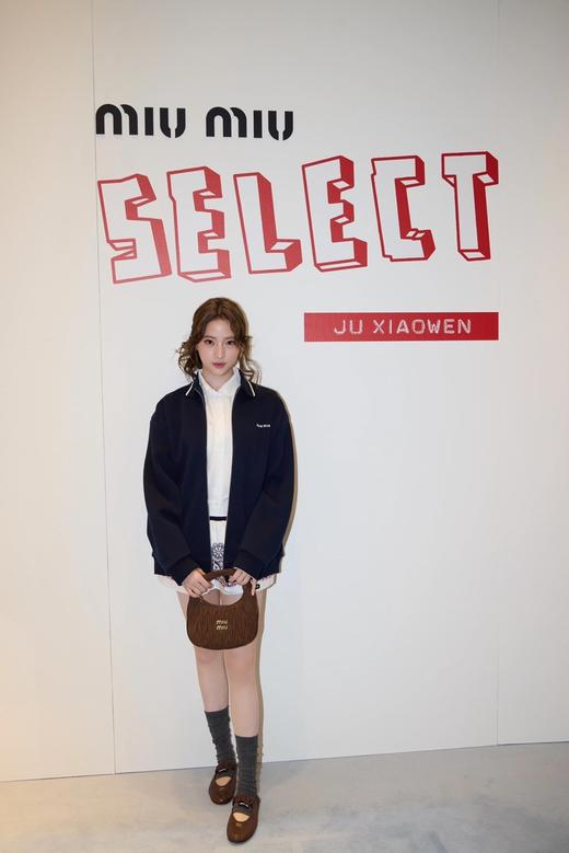 缪缪 25Ss春夏新款 字母刺绣立领拉链卫衣外套 男女同款(DQJ) 商品图6