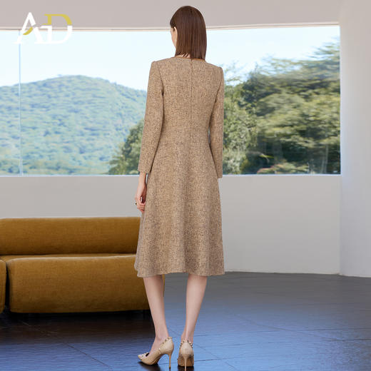 AD秋冬新款卡其色小香风连衣裙精致名媛法式粗花呢轻奢气质中长裙 商品图4
