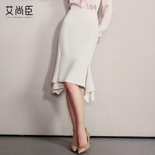 艾尚臣2025新款高级感白色时尚减龄鱼尾裙气质优雅不规则半身裙女 商品图3