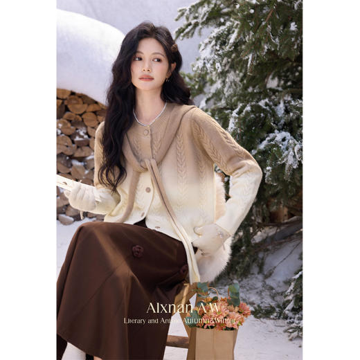 【6折秒杀】鹿向南「生椰拿铁」气质咖色毛衣开衫女2025新款冬款保暖上衣女L52158/L52158-1 商品图4