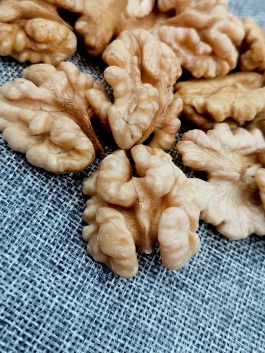 新疆阿克苏原味生纸皮核桃 商品图2