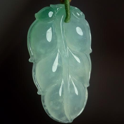 冰种翡翠树叶项坠 商品图2