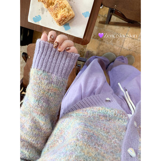 【189元任选2件】现货！紫色圆领系扣毛衣 商品图2