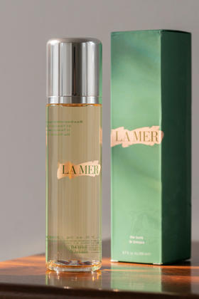 海蓝之谜也有沧海遗珠啊❗200ml——💰199啊❗【海蓝之谜净透焕肤水】  ⚠️能抗老的二次清洁焕肤水❗   🔴护肤第0步，二次清洁➕打开皮肤通道