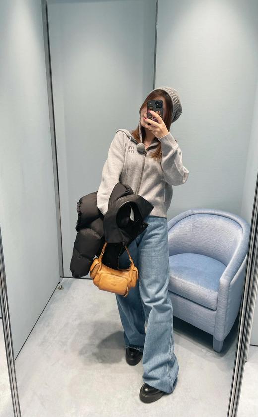 缪缪·25FW秋冬新款 双拉链字母提花连帽针织羊绒开衫(DQJ) 商品图4