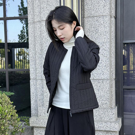 官网3500+M家秋冬竖条纹绗缝圆领绵羊毛保暖服外套女 蓄热轻薄上衣可外穿内胆长袖 商品图2