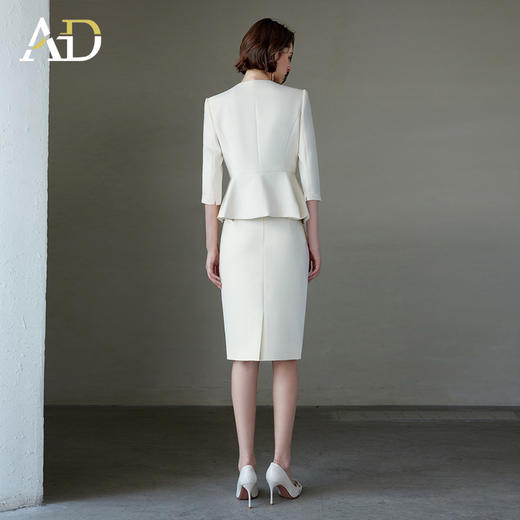 AD春夏2025新款西装套装女气质通勤白色七分袖职业装小香风两件套 商品图4