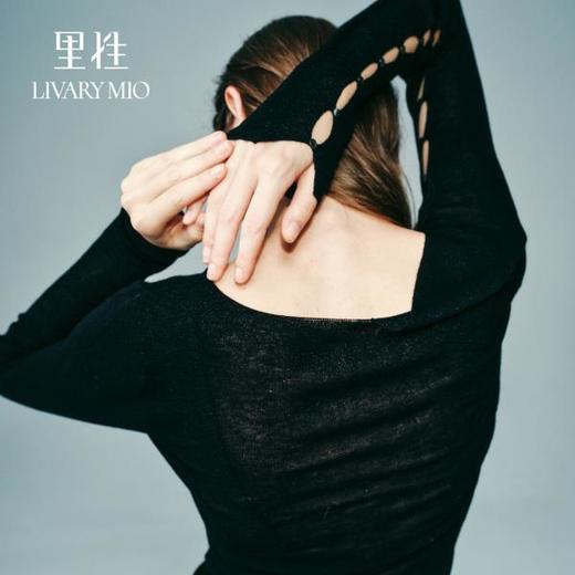里性 LIVARY MIO 拾光 低领微透绵羊毛打底衫不对称袖口设计 商品图4