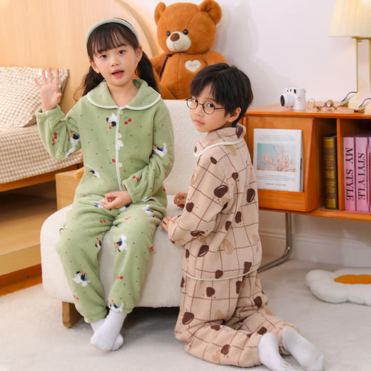 ❄️降温季的“全能型选手”🌞【雪呢绒云朵感翻领开衫家居服】 云朵般软绒 ➕多款花色百搭，居家户外无束缚 ✅双面雪呢绒➕翻领设计柔软亲肤，一触即暖🔥 商品图3