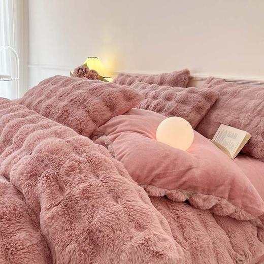 秋冬【🔥升级加厚款！A类母婴级！】A类兔兔绒牛奶绒四件套 兔毛绒冬季加厚保暖獭兔绒珊瑚绒法兰绒四件套 商品图5