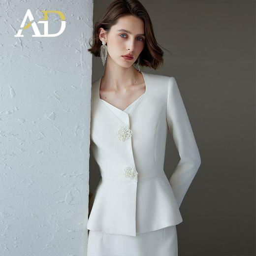 AD白色小香风套装2024减龄搭配一整套秋装高级肌理感收腰长袖外套 商品图1