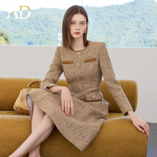 AD秋冬新款卡其色小香风连衣裙精致名媛法式粗花呢轻奢气质中长裙 商品图1