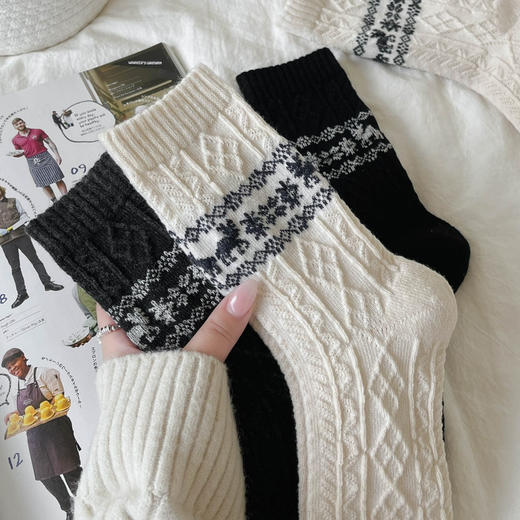 4双装！暖芙芙羊毛袜女袜 费尔岛圣诞复古雪花麋鹿元素 秋冬加厚保暖柔软羊毛中筒袜 商品图7