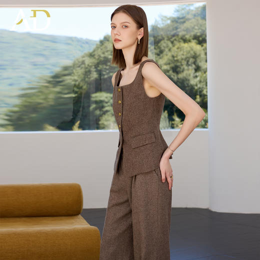 AD秋冬高级感棕色金属扣加厚羊毛气质显瘦直筒裤马甲女职业套装 商品图3