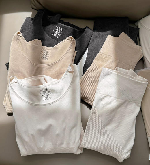 华家Y*e 无缝塑型羊毛保暖内衣套装102906 商品图2