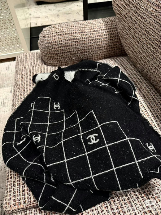 高端！名媛贵妇人手一条的25A小香双C围巾🧣 商品图14