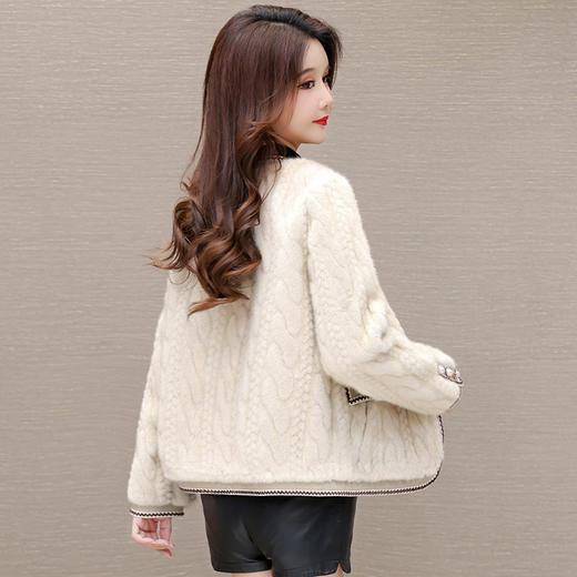 QYM CS24D128-Y皮毛一体仿水貂绒外套洋气宽松休闲厚款毛绒外套 商品图2