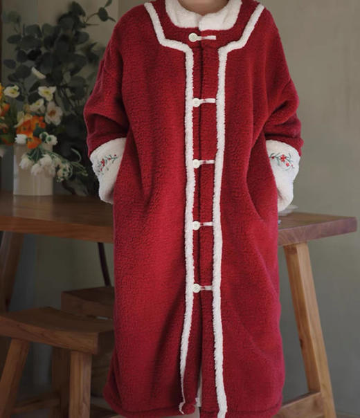 「国风新中式」法兰绒舒暖家居服 岚束LANSHU 法兰绒国风刺绣套装/刺绣睡裙 商品图1