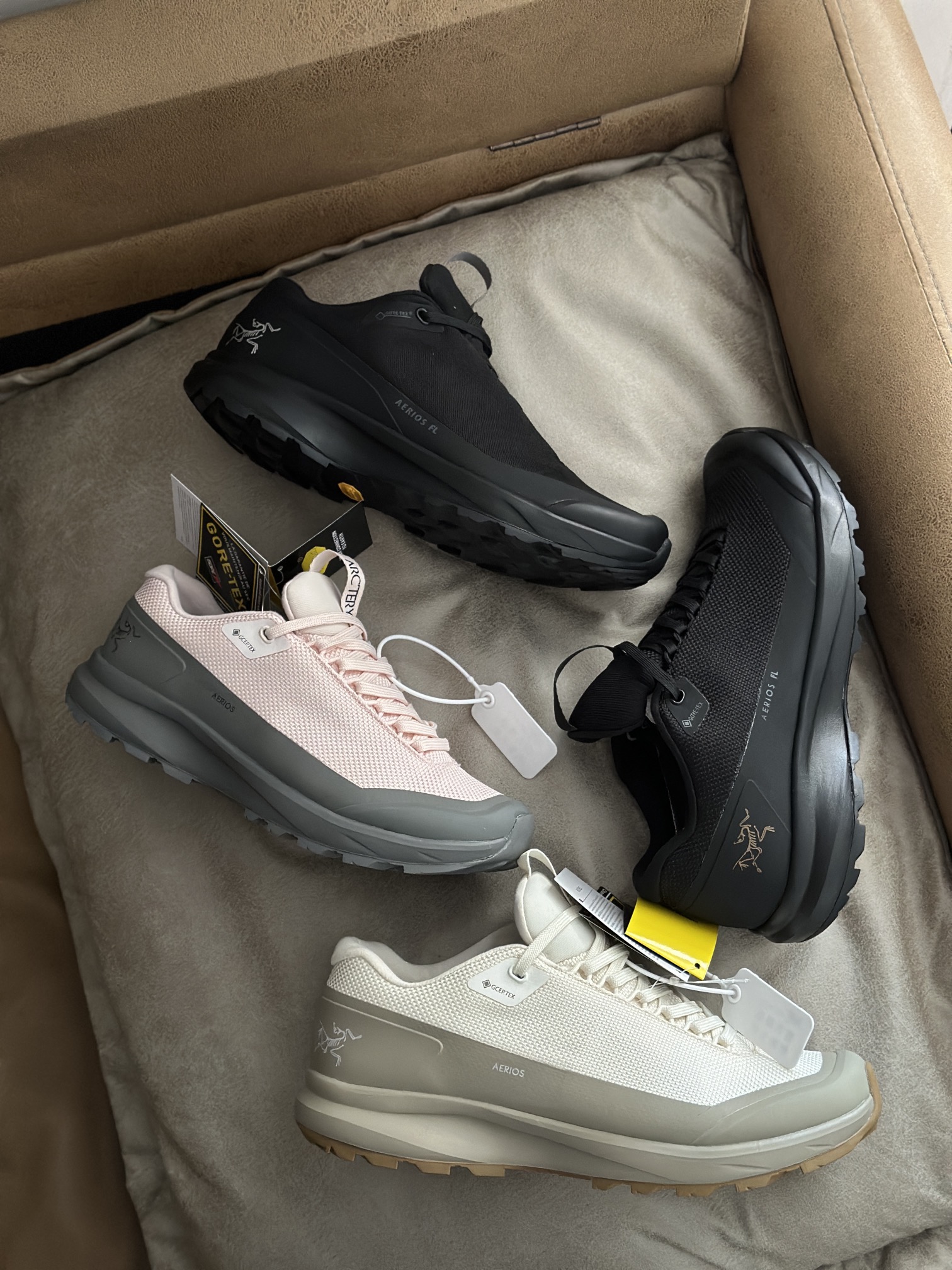 点此购买 始祖鸟FL2 GTX男女款户外防水越野徒步鞋 98 334014