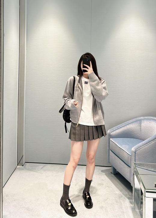 缪缪·25FW秋冬新款 双拉链字母提花连帽针织羊绒开衫(DQJ) 商品图1