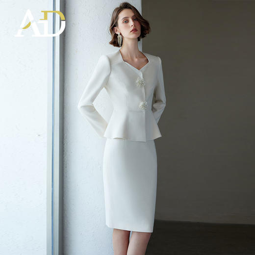 AD白色小香风套装2024减龄搭配一整套秋装高级肌理感收腰长袖外套 商品图2