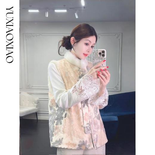 余潇潇【故国晴雪】新中式国风100桑蚕丝满幅花卉水貂毛领马夹 商品图2