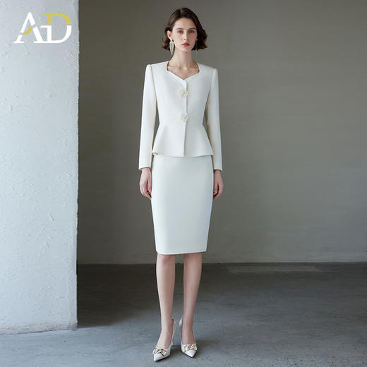 AD白色小香风套装2024减龄搭配一整套秋装高级肌理感收腰长袖外套 商品图4