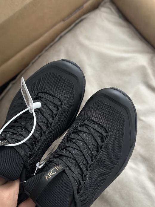 点此购买 始祖鸟FL2 GTX男女款户外防水越野徒步鞋 98 334014 商品图13