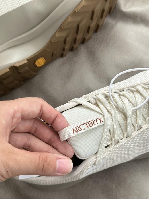 点此购买 始祖鸟FL2 GTX男女款户外防水越野徒步鞋 98 334014 商品图6