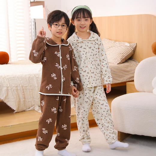 ❄️降温季的“全能型选手”🌞【雪呢绒云朵感翻领开衫家居服】 云朵般软绒 ➕多款花色百搭，居家户外无束缚 ✅双面雪呢绒➕翻领设计柔软亲肤，一触即暖🔥 商品图2