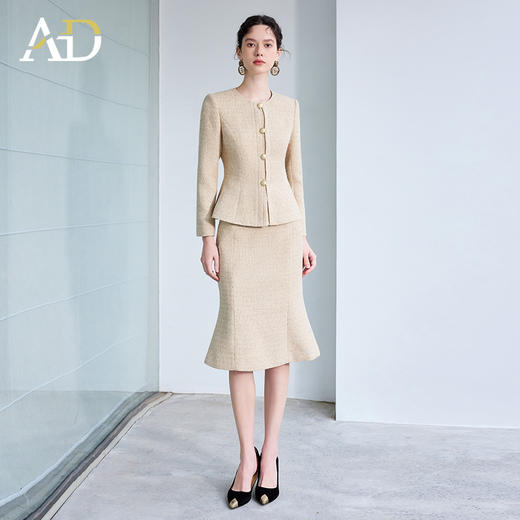 AD高级感西装女职业正装2025新款浅卡其色圆领西装外套包臀鱼尾裙 商品图1