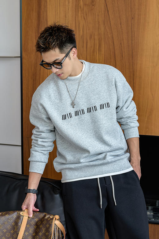 徐太浪【简约印花 大码百搭】帅气卫衣男春秋新款内搭打底衫上衣 商品图4