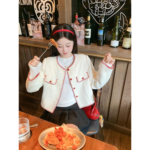 <曾小咸推荐>现货秒杀！微信超特价！ 小香风撞色米白色长袖外套 日常289.99 立减150 秒杀139.99！ 商品图1