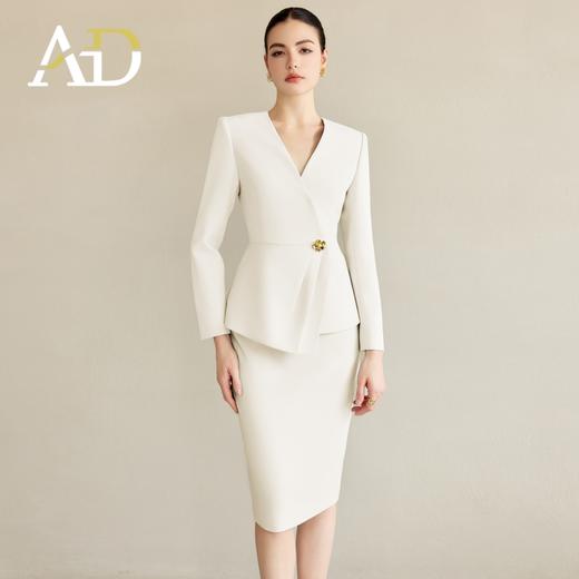 AD白色西装套装女秋季2025新款V领西服外套时尚通勤职业装两件套 商品图1