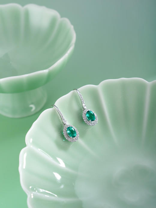 子佩集【翠御玲珑】S925银耳环【EM3085-1-XF】培育宝石祖母绿椭圆耳钩2510 商品图1