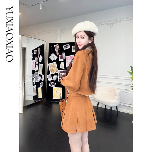 余潇潇【焦糖美术馆】复古麂皮绒钩花蕾丝短款&中长款外套&百褶半裙 商品图4