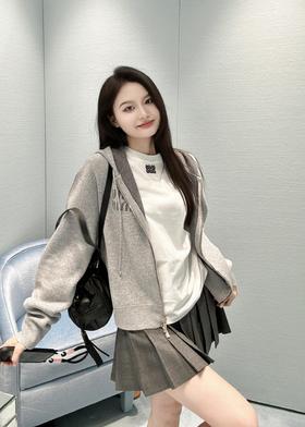 缪缪·25FW秋冬新款 双拉链字母提花连帽针织羊绒开衫(DQJ)